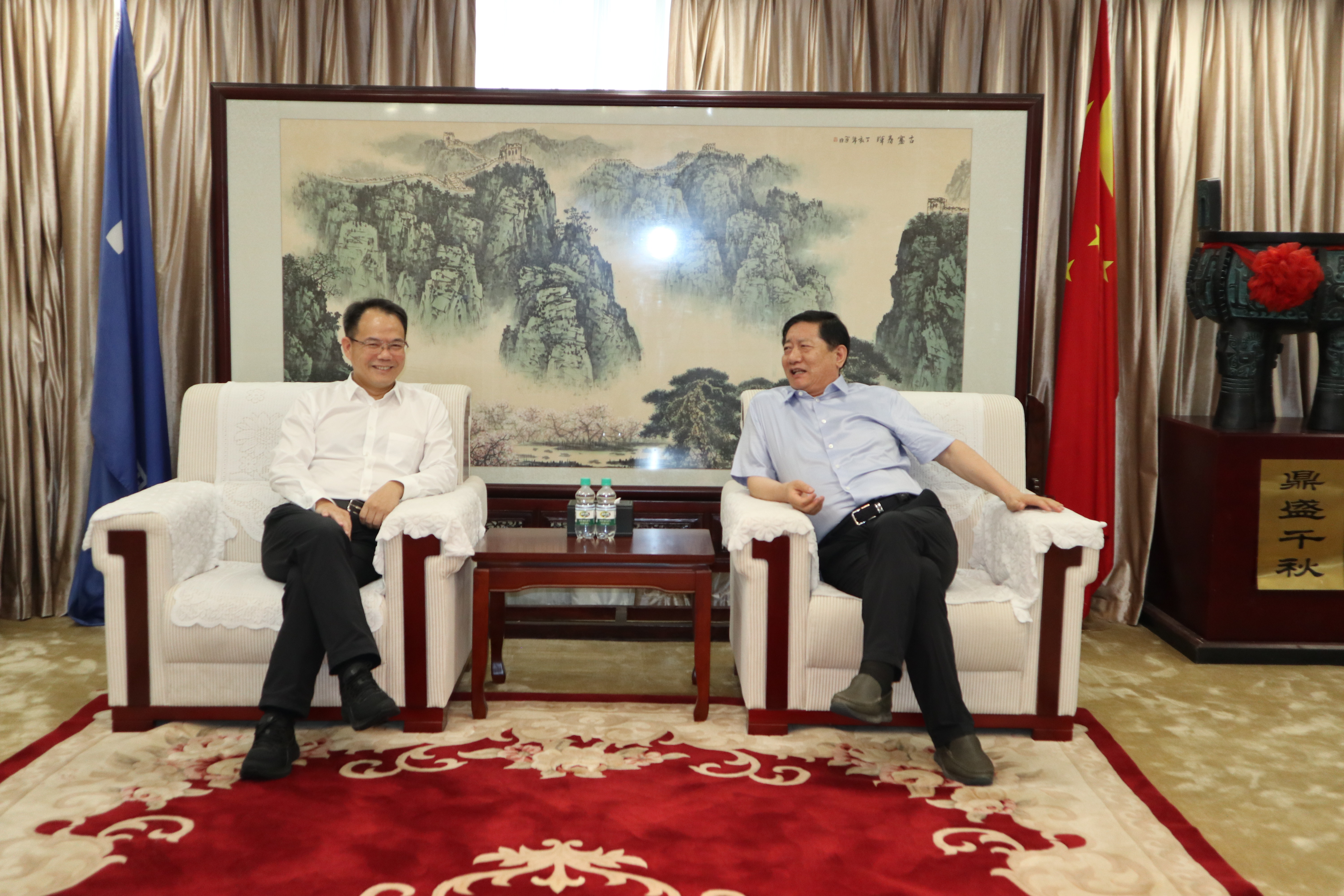 广州市荔湾区委书记刘晨辉一行到访中外企业家分会座谈交流