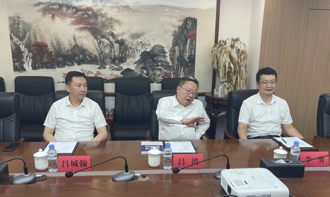 烟台市委常委、宣传部部长、教育工委书记吕波一行莅临中外企业家分会
