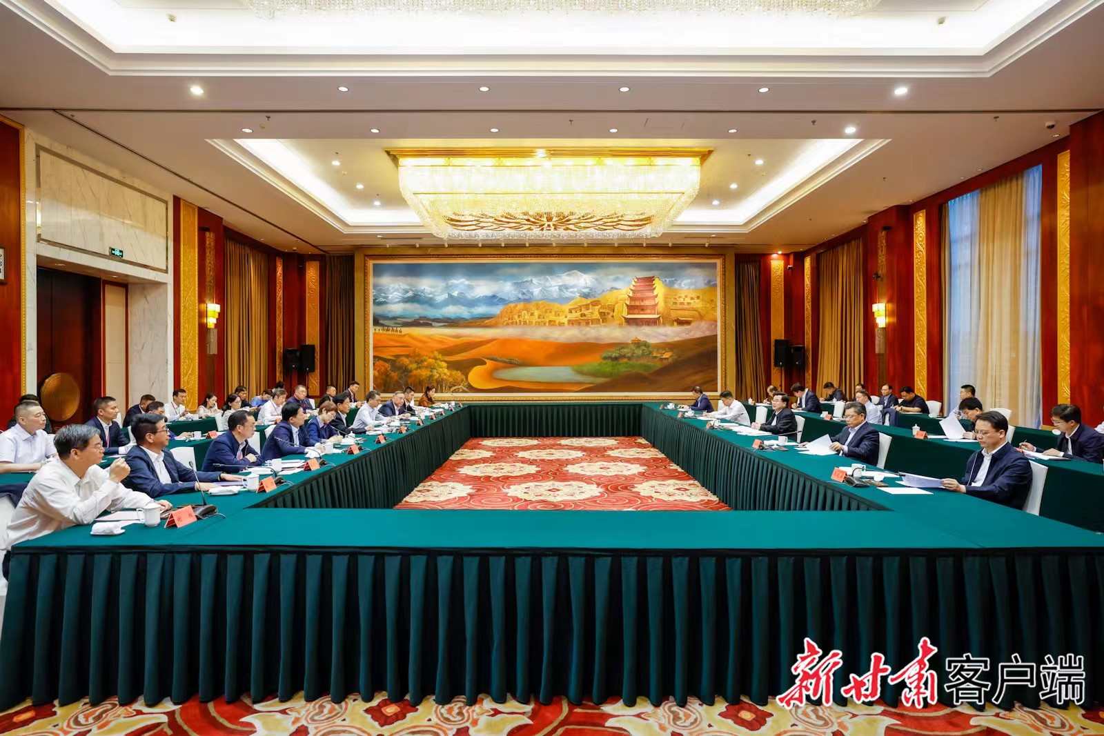 2024中国中小企业发展大会在甘肃兰州召开，甘肃省委书记胡昌升和省长任振鹤会见滕和显会长