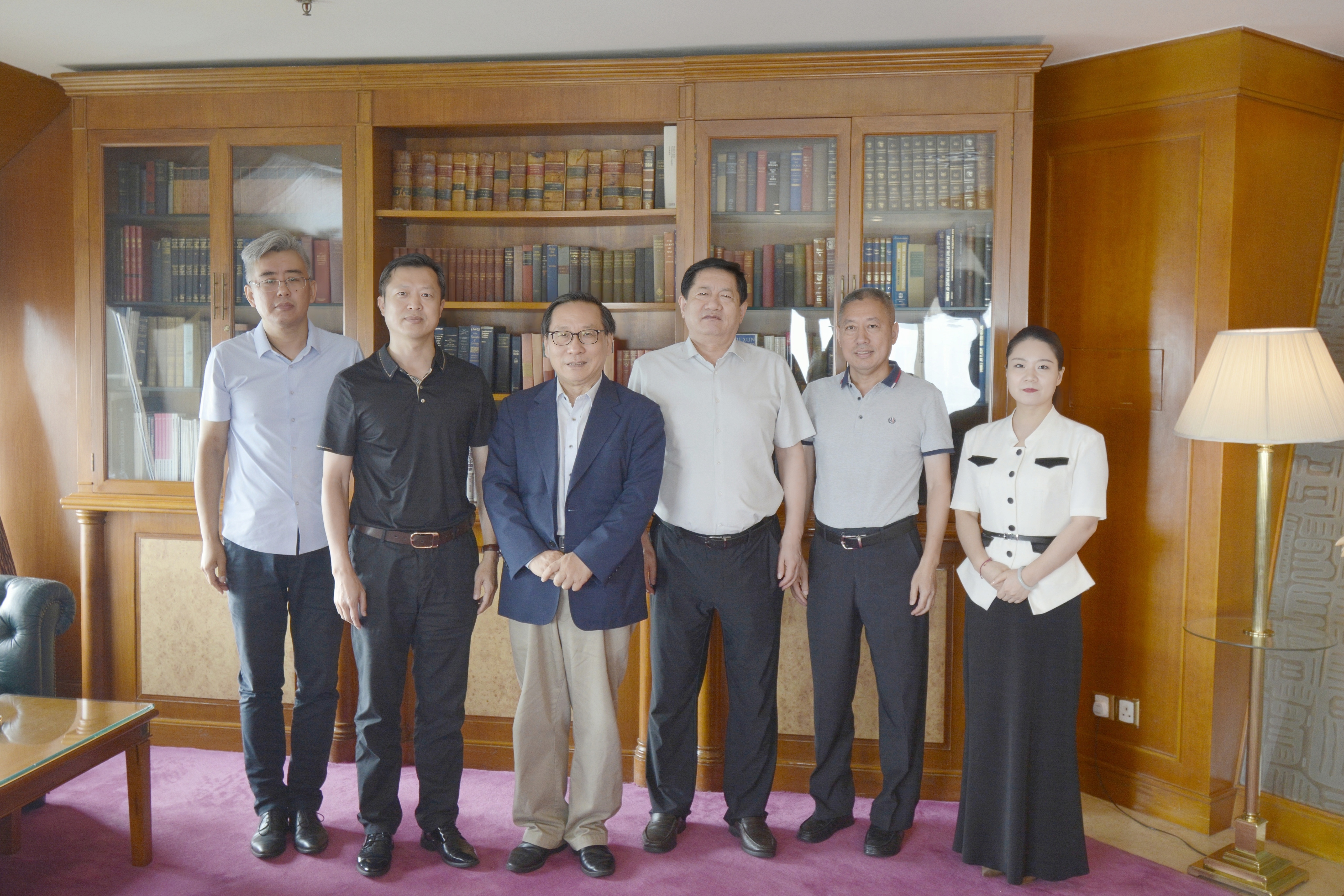 中外企业家分会携手行业领域专家，共话低空经济全球发展新蓝图