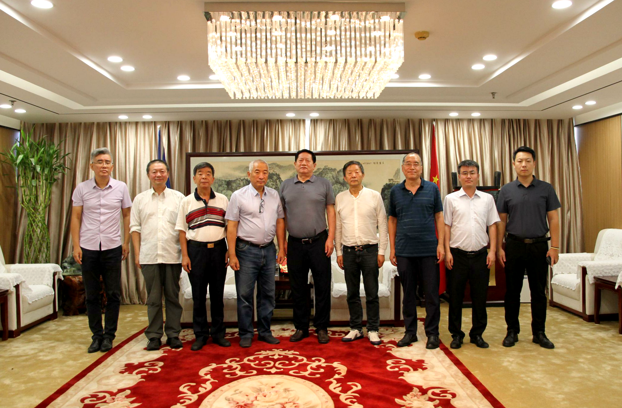 哈萨克斯坦东干协会会长一行到访中国中小企业协会中外企业家分会 共探中哈经贸合作新路径