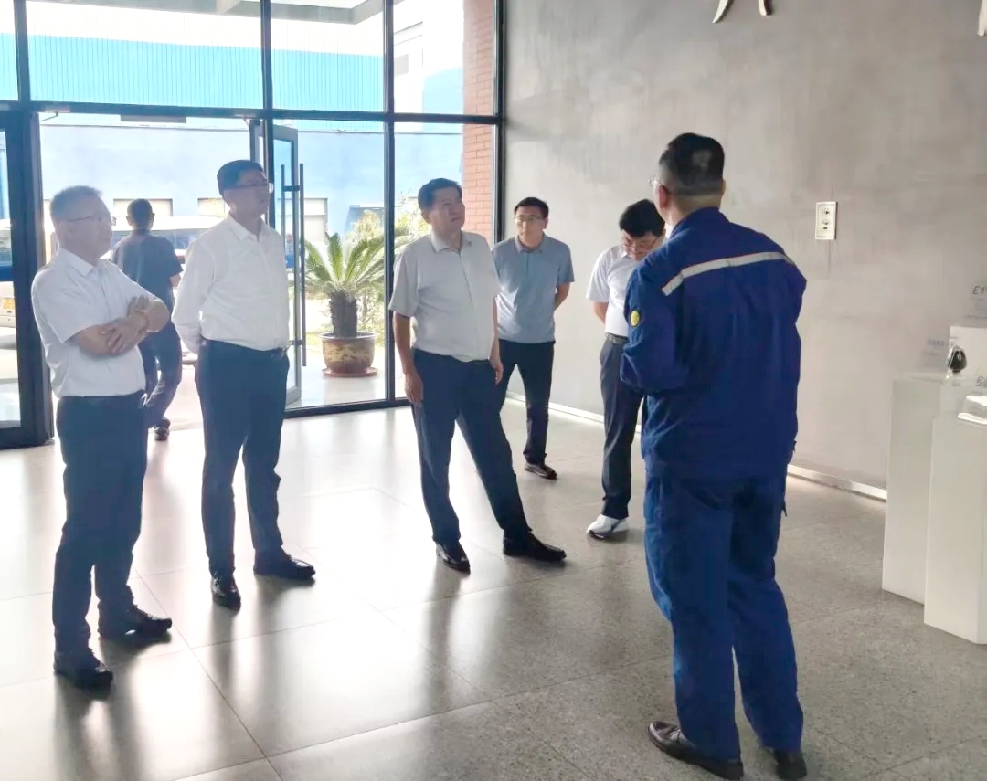 中国中小企业协会滕和显副会长一行赴青海省、甘肃省与政府有关部门对接交流