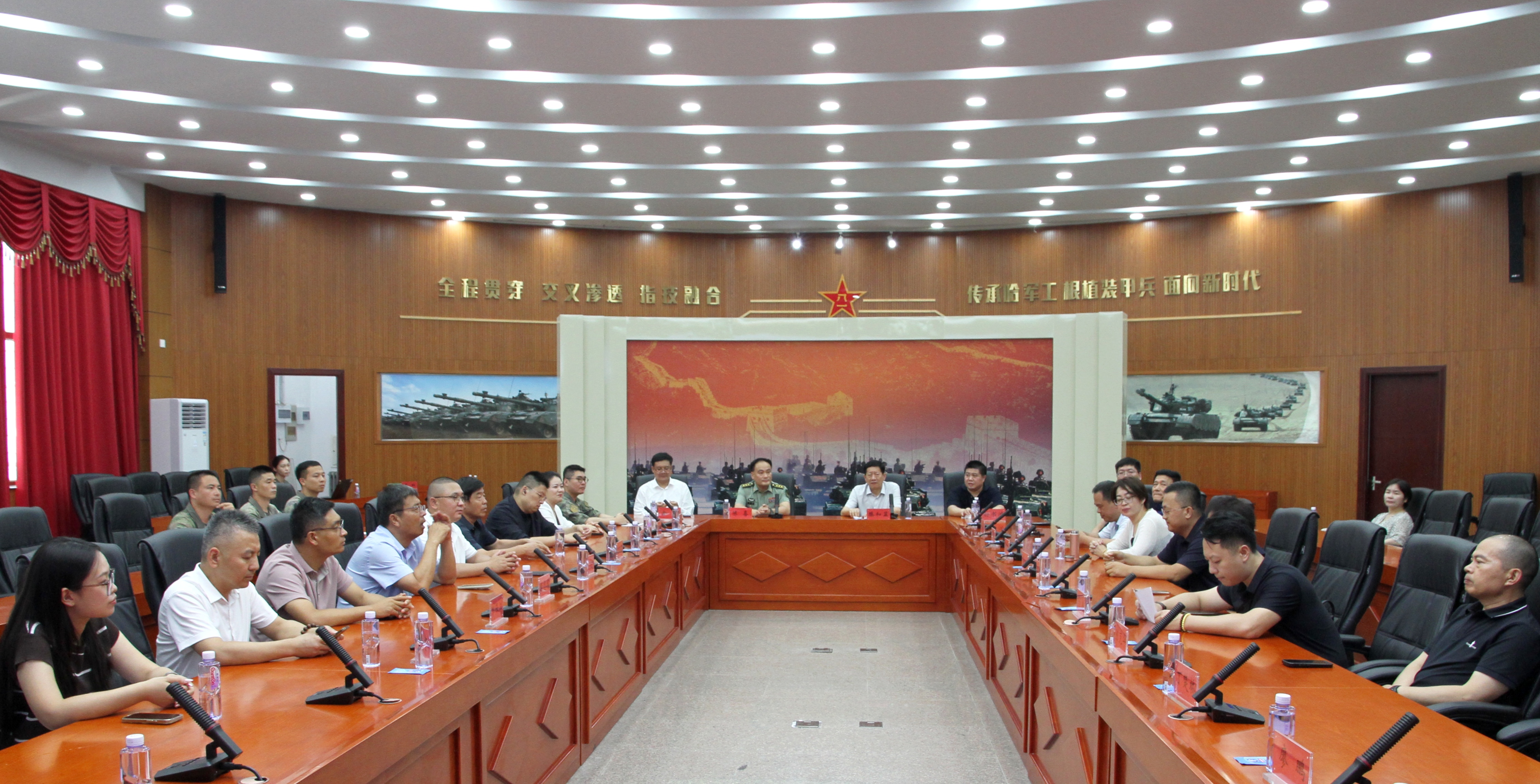 赓续八一军魂 深化军民共建——滕和显副会长赴驻京某军队单位开展主题党日活动